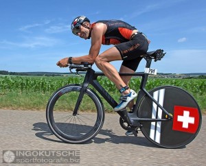 Walter Reichmuth auf der Radstrecke des Triathlon Ingolstadt Foto: Ingo Kutsche, sportfotografie.biz