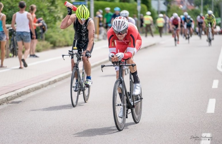 Johannes Nehls – schnellster Staffelradfahrer beim Memmert Rothsee Triathlon