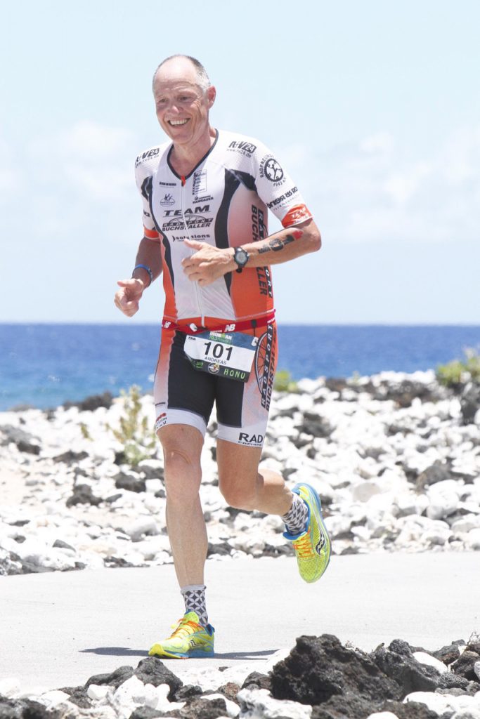 Andreas Bode auf der Laufstrecke des Ironman 70.3 Hawaii