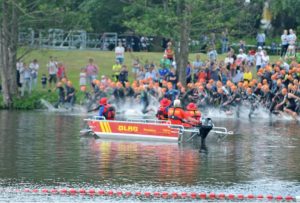 Schwimmstart beim Triathlon in Bocholt