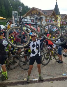 Mario Hessel im Ziel des HERO Bike Marathon