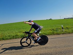 Norbert Walter auf der Radstrecke des DATEV Challenge Roth powerde by Hep