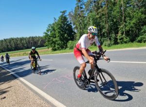 Holger Trost auf der Radstrecke des DATEV Challenge Roth powered by hep